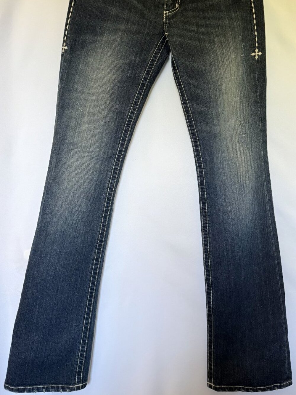 Affliction Bootcut Jeans Size 28 Dark Wash Embroidered Pocket Y2K Low Rise - Picture 3 of 8
